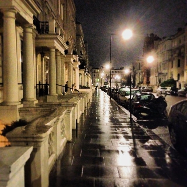 A lovely wet walk home on my Godson/Brothers birthday.. Loving London! @laurabaileylondon @scottyhaddow @paula_haddowmchugh